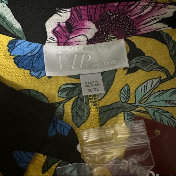 VIP by Avenue Yellow Multicolor Floral Short Sleeve Button Down Shirt Sz 30/32 - Picture 5 of 8